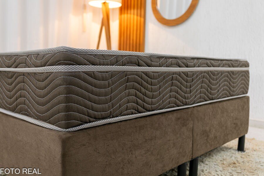 Box Casal Bipartida Sued Marrom + Colchão Casal Ortopédico Light 138x188x63 - Ortobom | Suporta até 260kg - Imagem 4